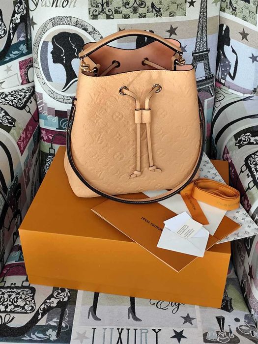 LOUIS VUITTON Дамска Чанта Монограм Кожа