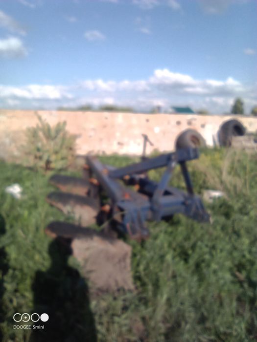 Продам сельхозтехника плуг