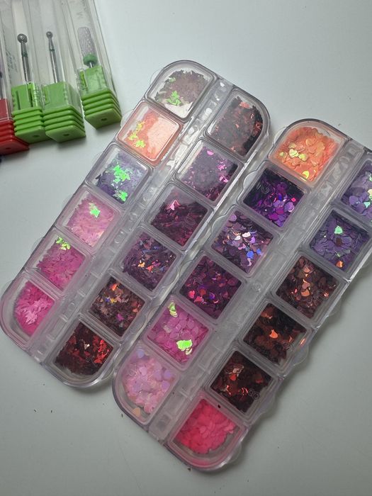 Декорации/бижута  за маникюр.