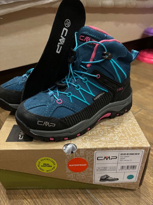 Туристически обувки CMP за преходи 30 размер