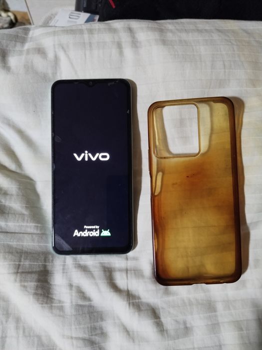 Телефон Виво Y 22