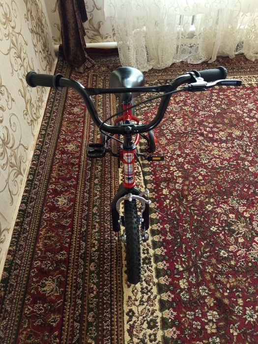 Продается Десткий велик  торг уместен!