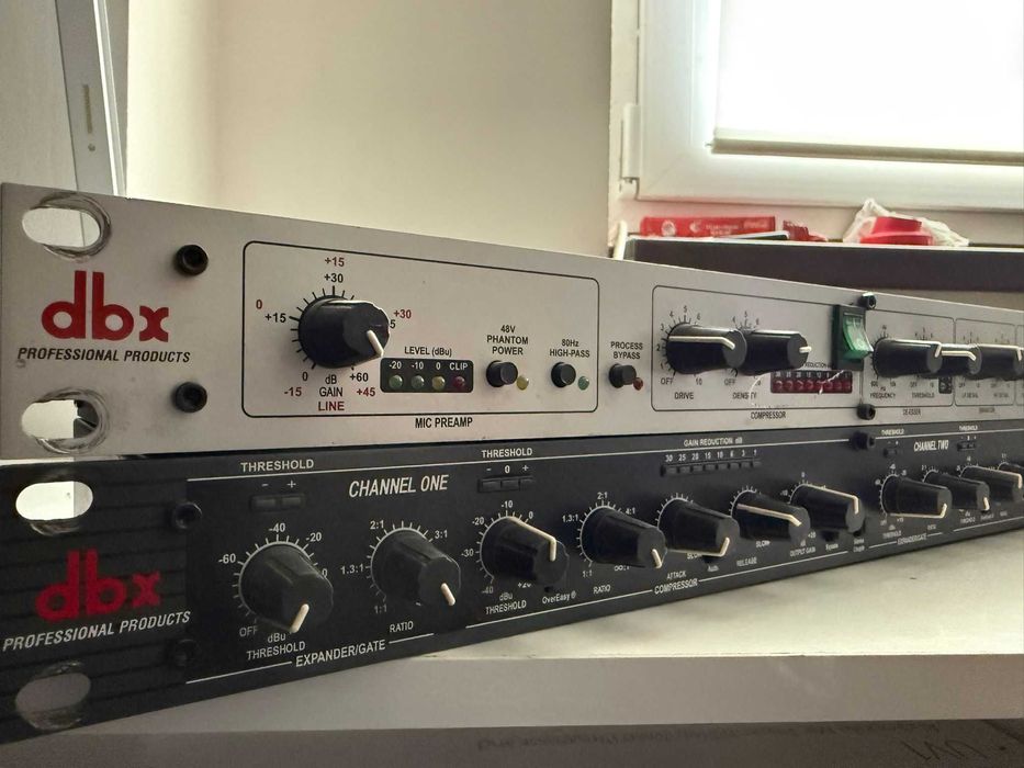 Preamplificator microfon si compressor dbx
