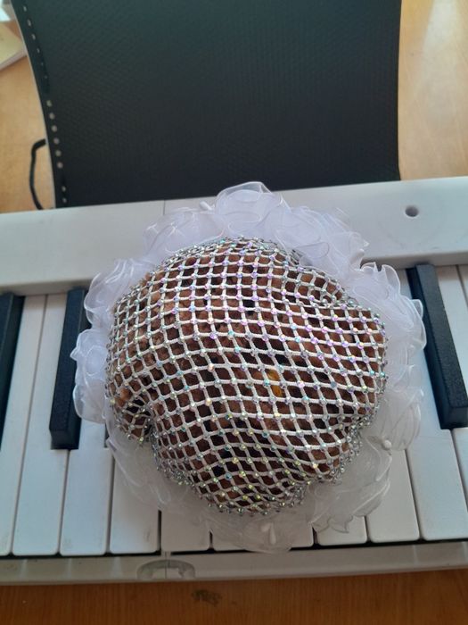 Шишка для волос на танцы