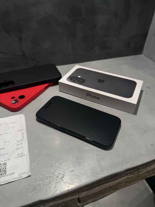 КАТО ЧИСТО НОВ Iphone 16, 100% батерия Black