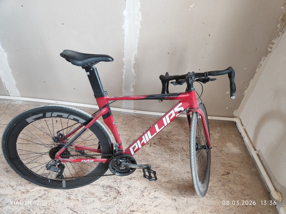 Продам шоссейны велосипед Philips