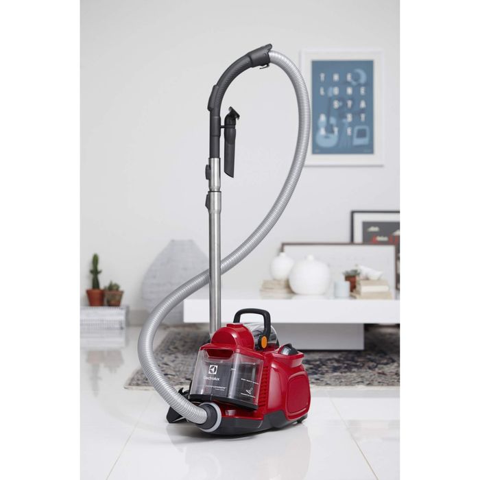 Мощный пылесос Electrolux ZSPC2010 SilentPerformer Cyclonic