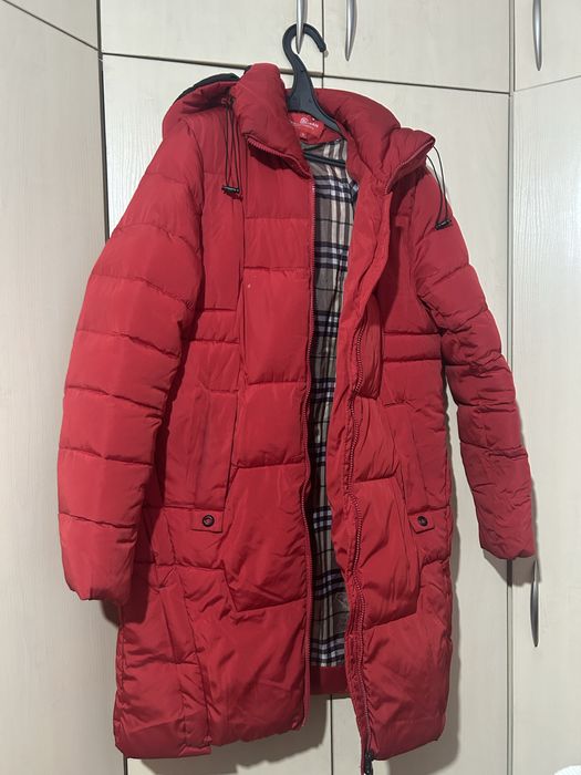 куртка зимняя крассного цвета