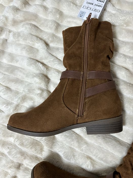 Cizme piele intoarsa