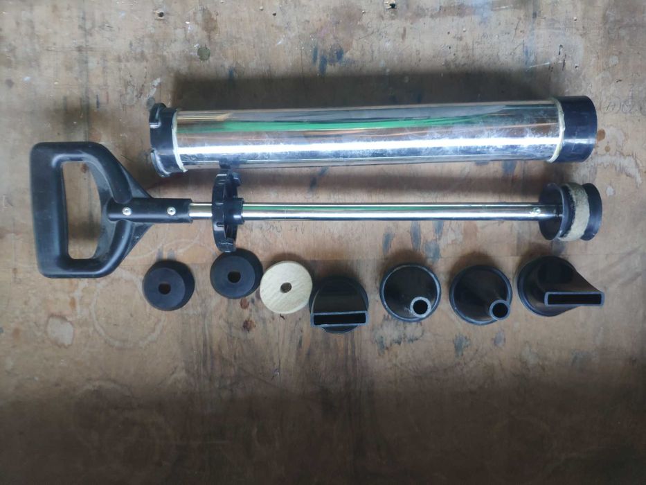 Продавам Щприц помпа за фугиране