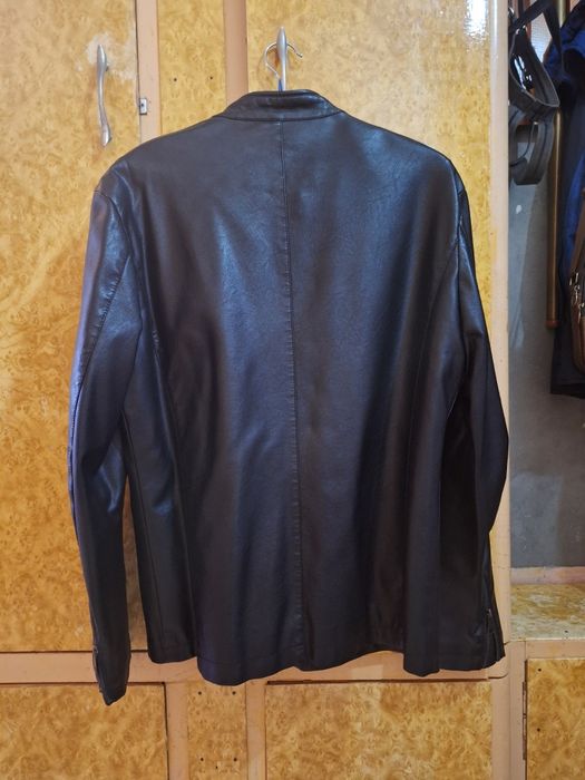 Продам куртку 50р