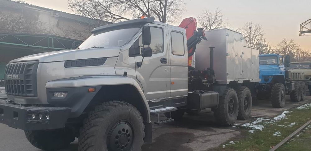 Продам Урал вездеход вахтовая с кондиционером !!