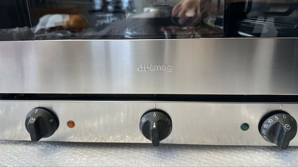 Продам печь Smeg