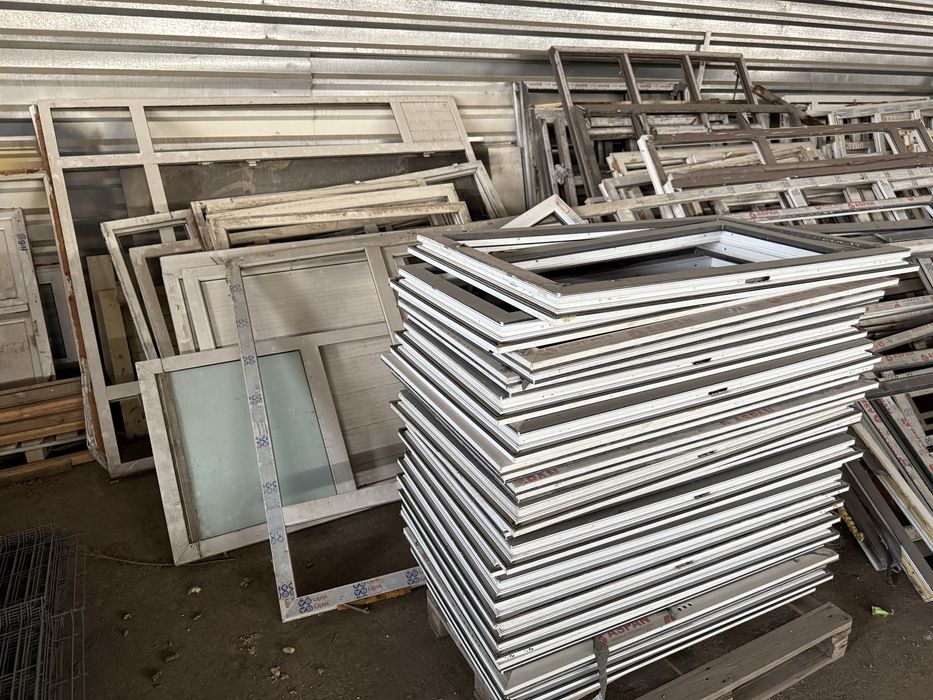 Продам пластиковое окна со стекламы