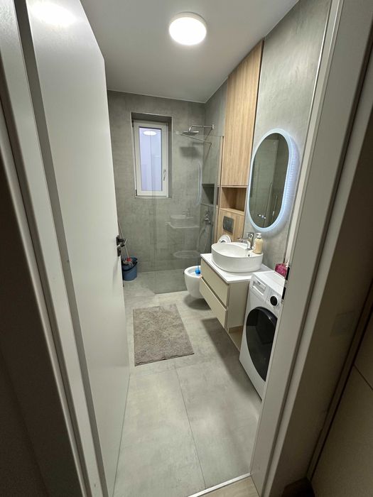 Inchiriez Apartament 2 camere, 37 mp, garaj subteran, balcon -400 €/luna