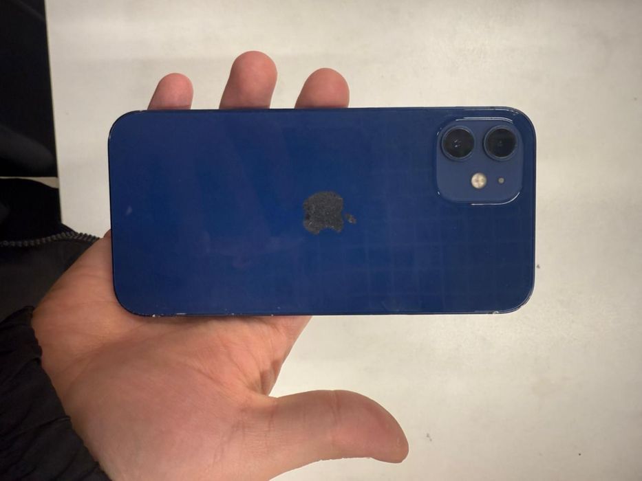 Продам Iphone 12,64gb