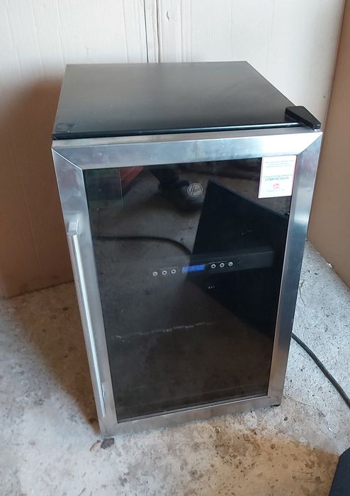 Frigider Bauturi  Vinuri 110 L Hoover Defect