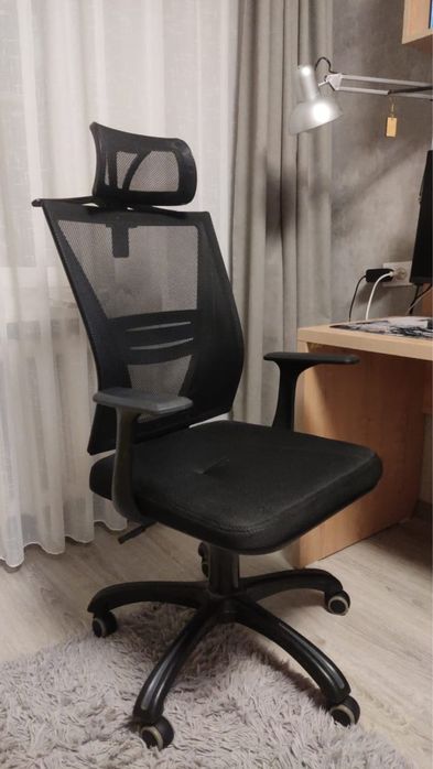 Продам игровое-офисное кресло