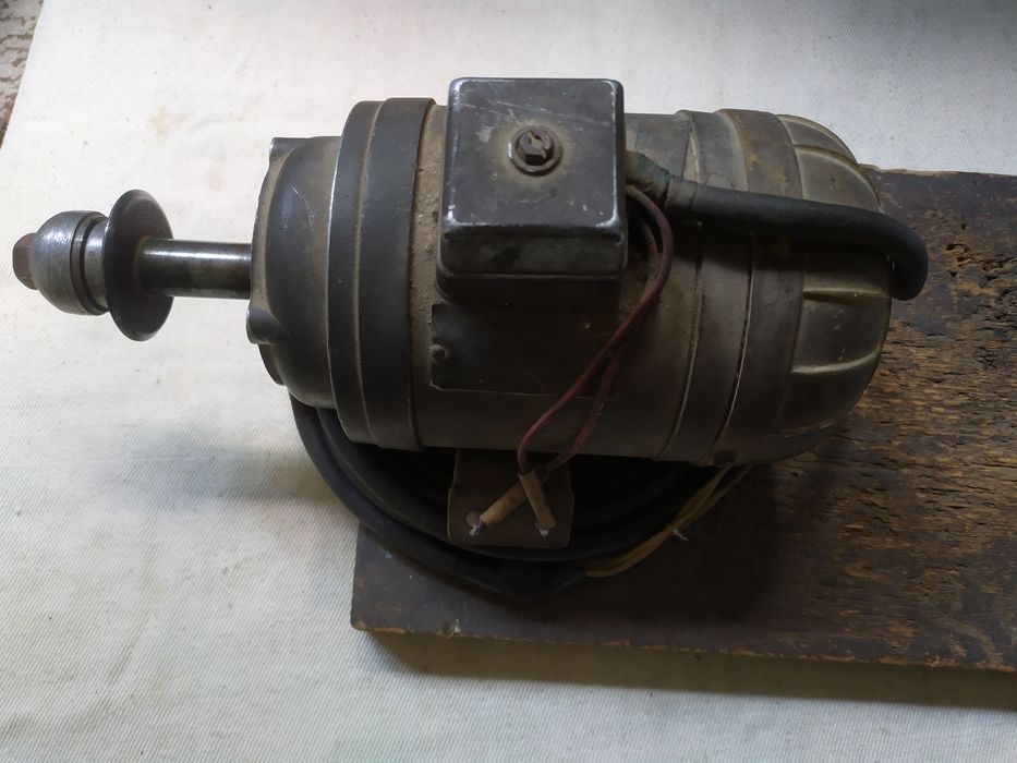 Электродвигатели АОЛ-12/4