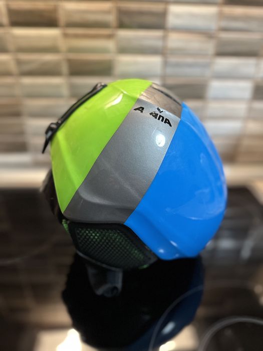 Ски каска Alpina