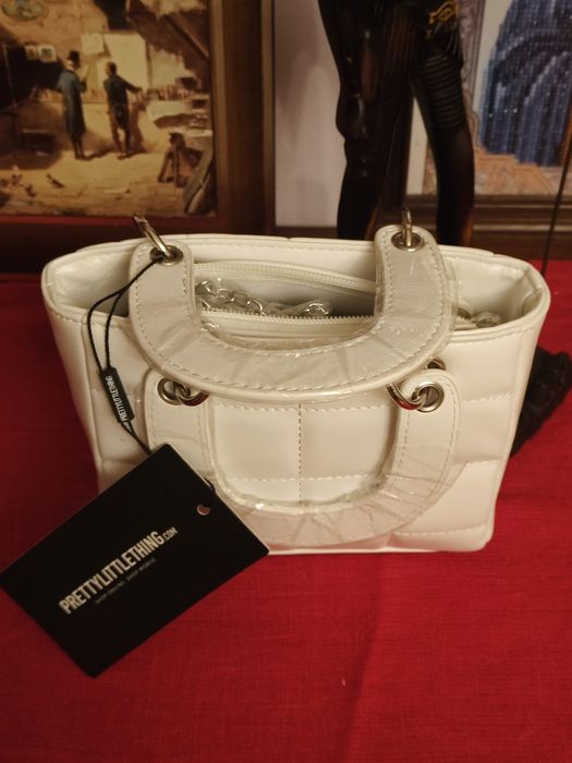 Poșetă albă PrettyLittleThing – NOUĂ, cu etichetă