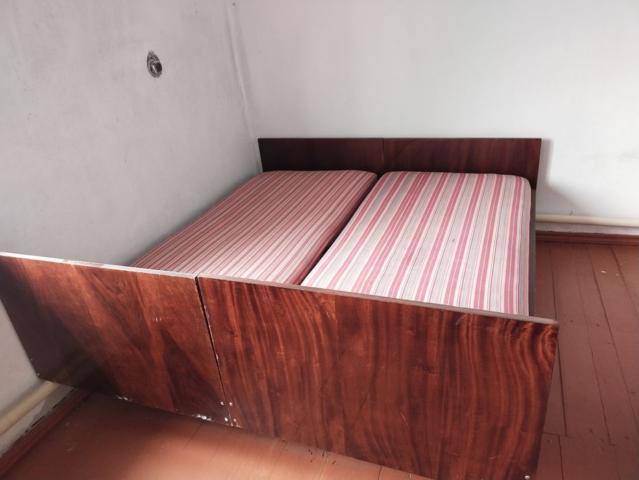 Продам кровати односпальные