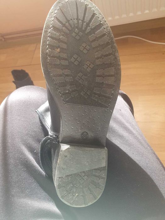 Vand cisme dama negre,din piele