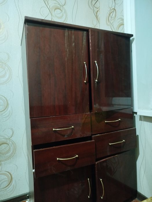 Продам шкаф срочно