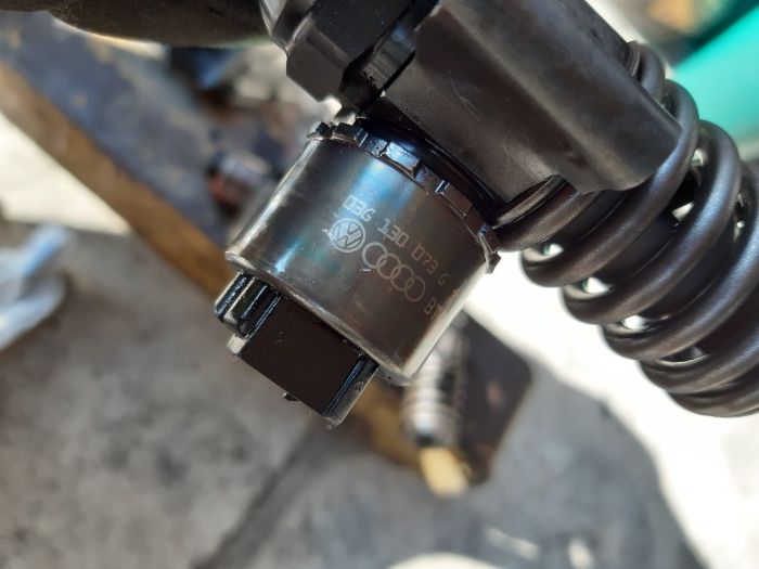 Set injectoare 2.0TDI 140CP 2 axe cu came BRE BLB BKD 03G 130 073 G