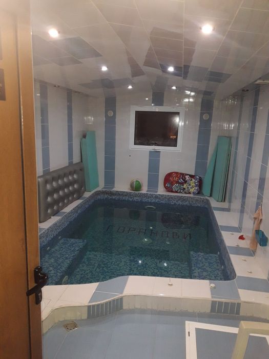 Продава се Къща в Русе, Централен южен район - 600 кв.м за 850 €/кв.м - Снимка #5