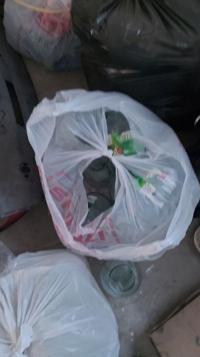 Продам 2л банки на заготовку