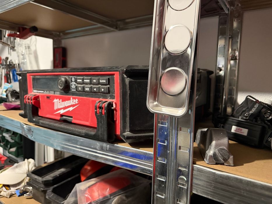 Milwaukee M18 packout Radio