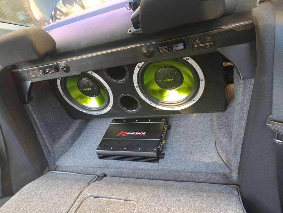 Statie audio auto amplificator subwoofer bass masina activ pasiv kit montaj rms