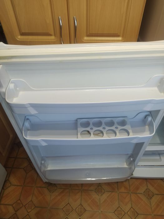 Холодильник indesit