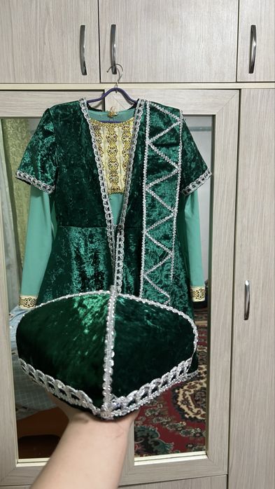 Уйгурский …………….
