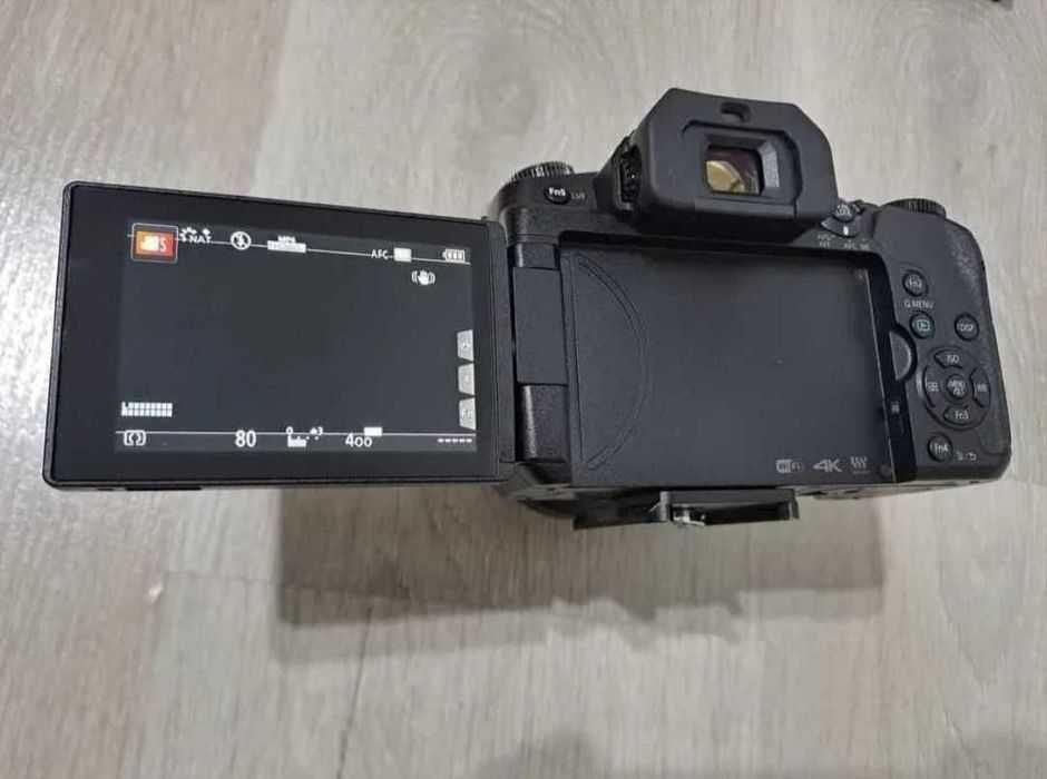 Aparat foto Mirrorless de vânzare