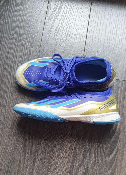 Детски футболни обувки