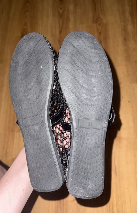 Стильные балетки в сетку