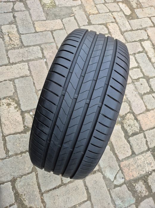 O bucată 225/50 R17 vară - una Michelin Bridgestone Dunlop Vredestein