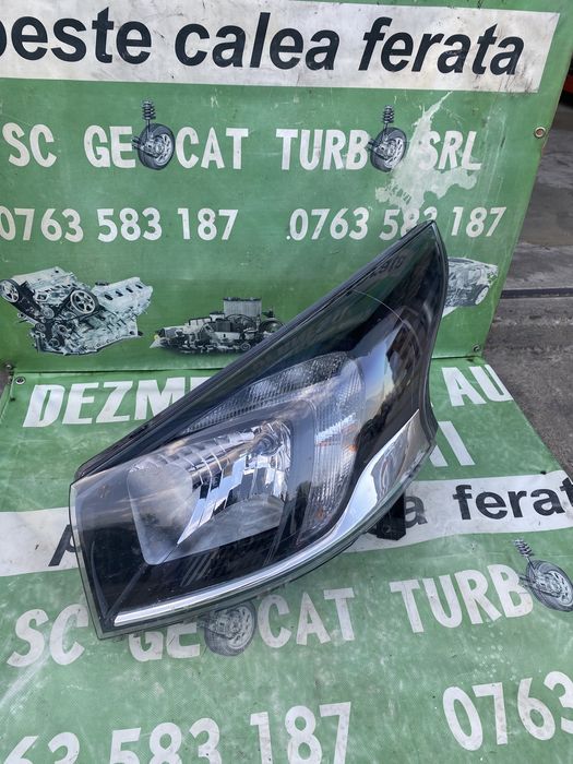 Far dreapta cu led Opel Vivaro 2017