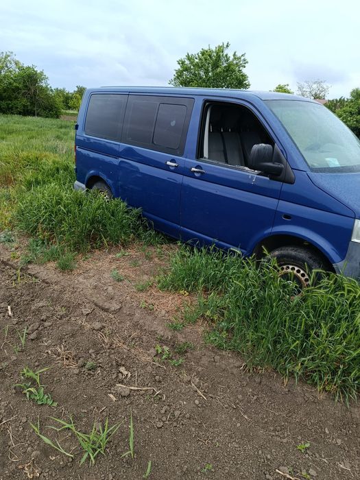 Vw Transporter T5 1.9TDI  9 PERSOANE