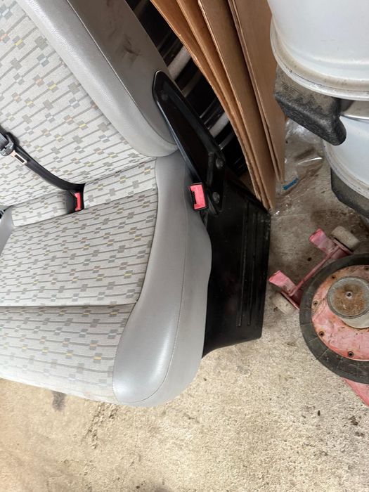 Bancheta scaun vw t5 t6 fata 2 locuri 1 loc rândul 2