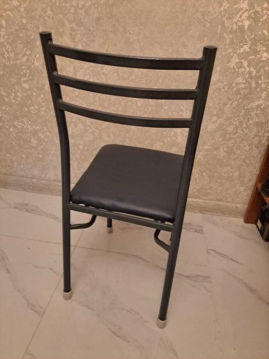 Продам стулья для кафе