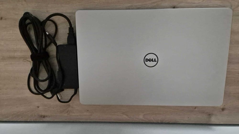 Продавам лаптоп DELL Inspiron 7737 17''