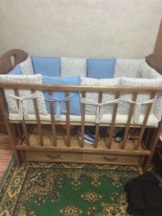 Детская кроватка