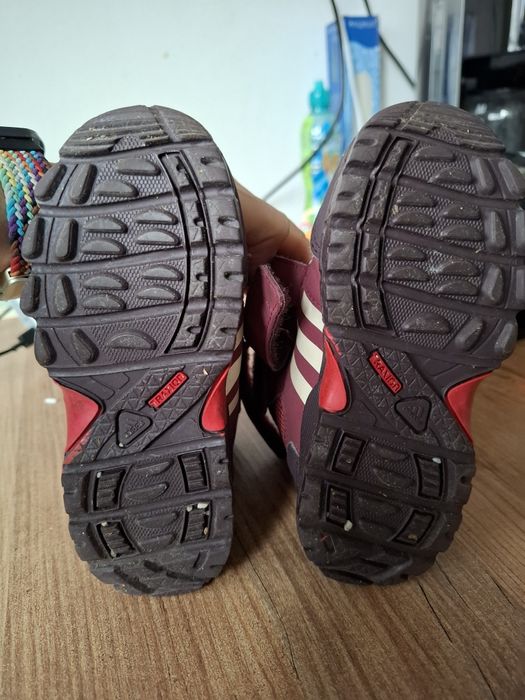 Cizme marime 24, potrivite pt 23