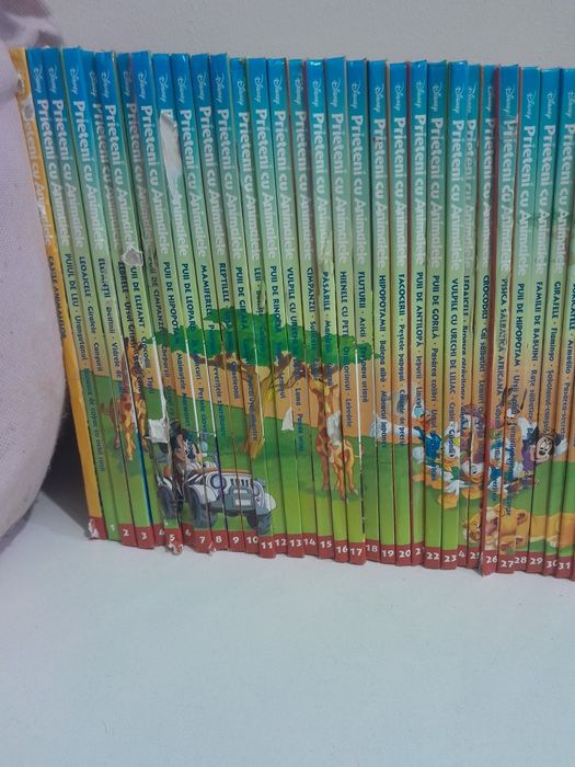 Vând colecția Disney Prieteni cu animalele cu toate FIGURINELE