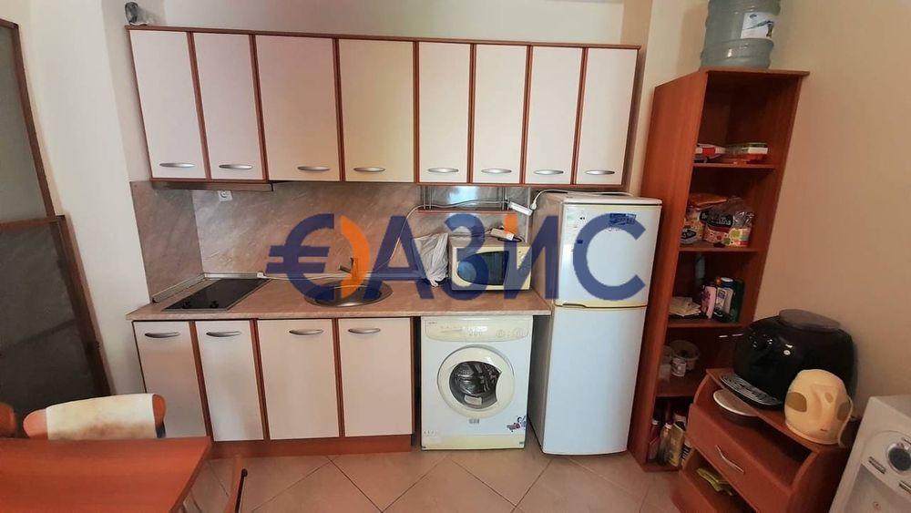 Продава се Тристаен апартамент в к.к. Слънчев бряг - 90 кв.м за 823 €/кв.м - Снимка #8