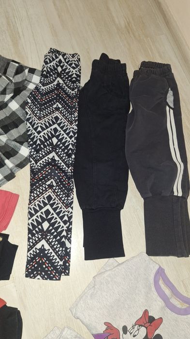 Голям лот дрешки подходящи за зимата за 5-6 години