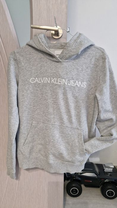Оригинален суитчър Calvin Klein